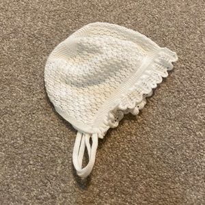 Cotton baby bonnet 9-12 Months EUC